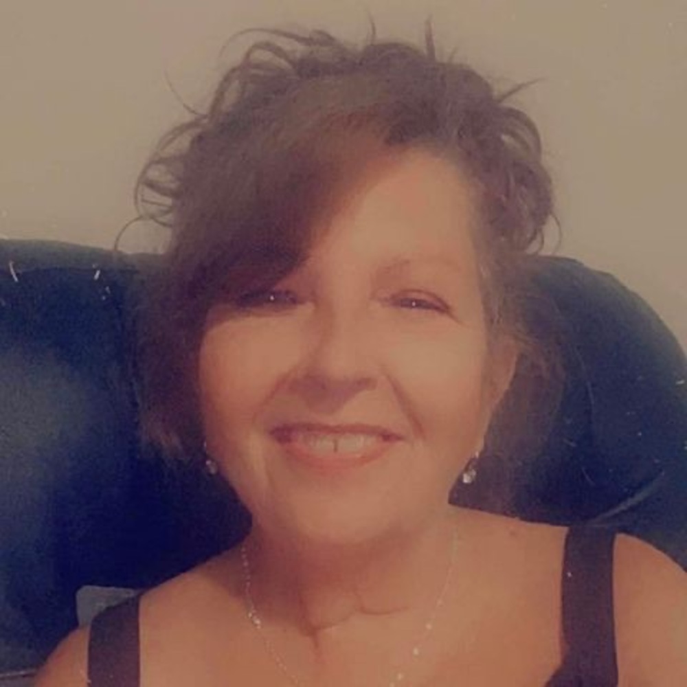 Meet your Posher, Connie
